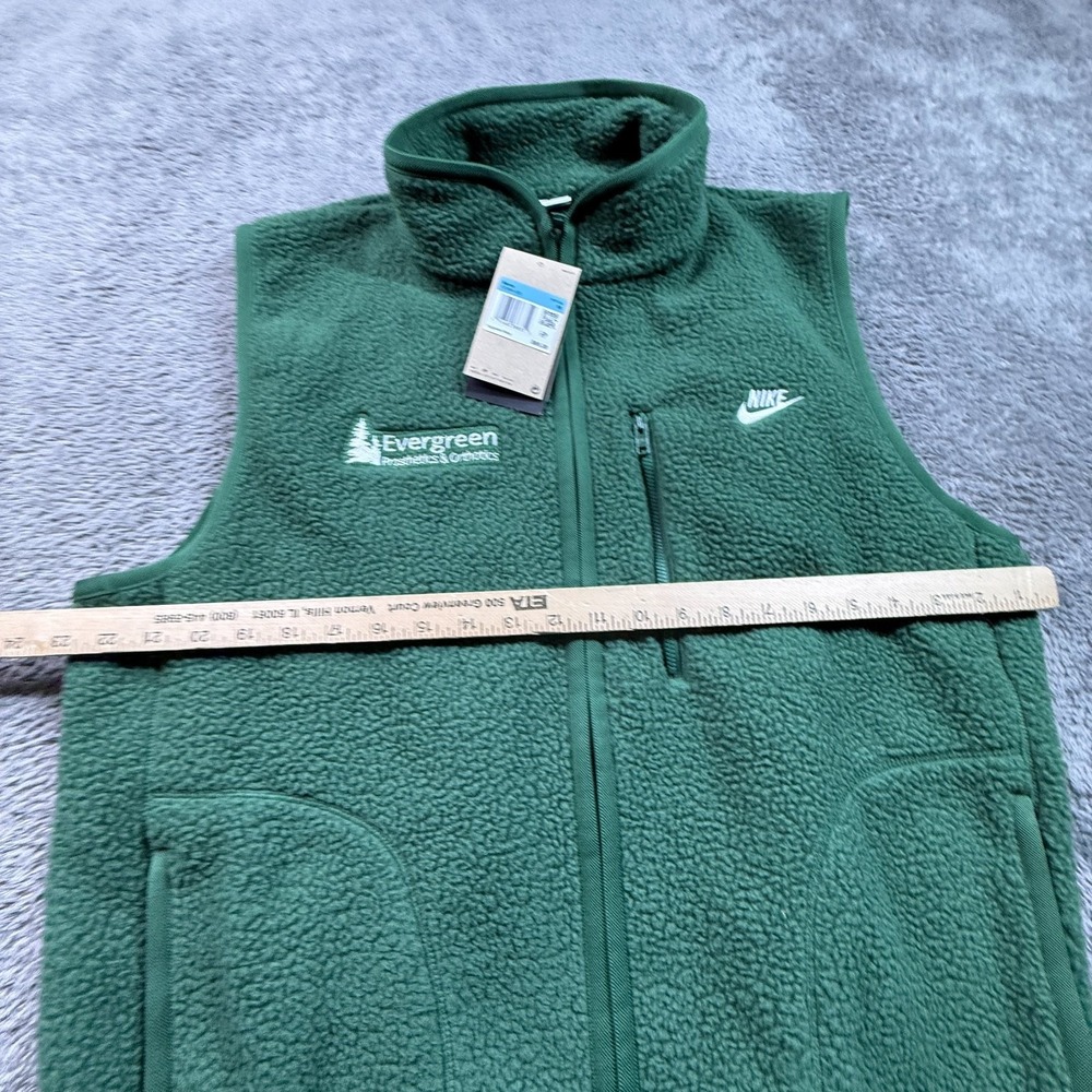 Nike Sportswear Winterized Fleece Vest M Green Evergreen Full Zip Sherpa NWT - Picture 6 of 6